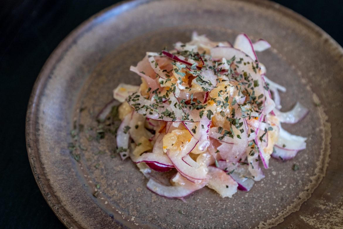 ［しもつかれレシピ］赤玉ねぎと生ハムでイタリアンサラダ風