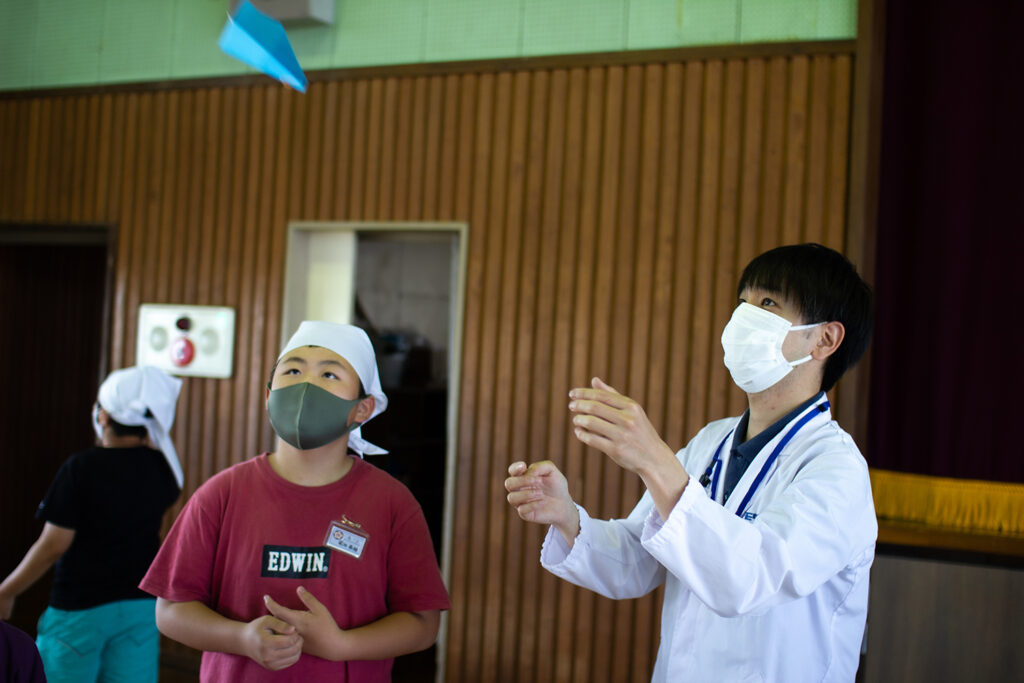 シモツケラボ　宮内　紙飛行機