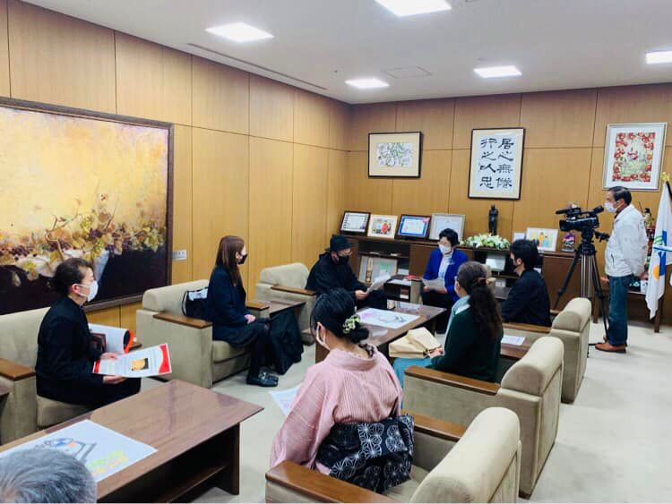 栃木市長に表敬訪問！しもつかれが「100年フード」に選定された事をご報告させていただきました