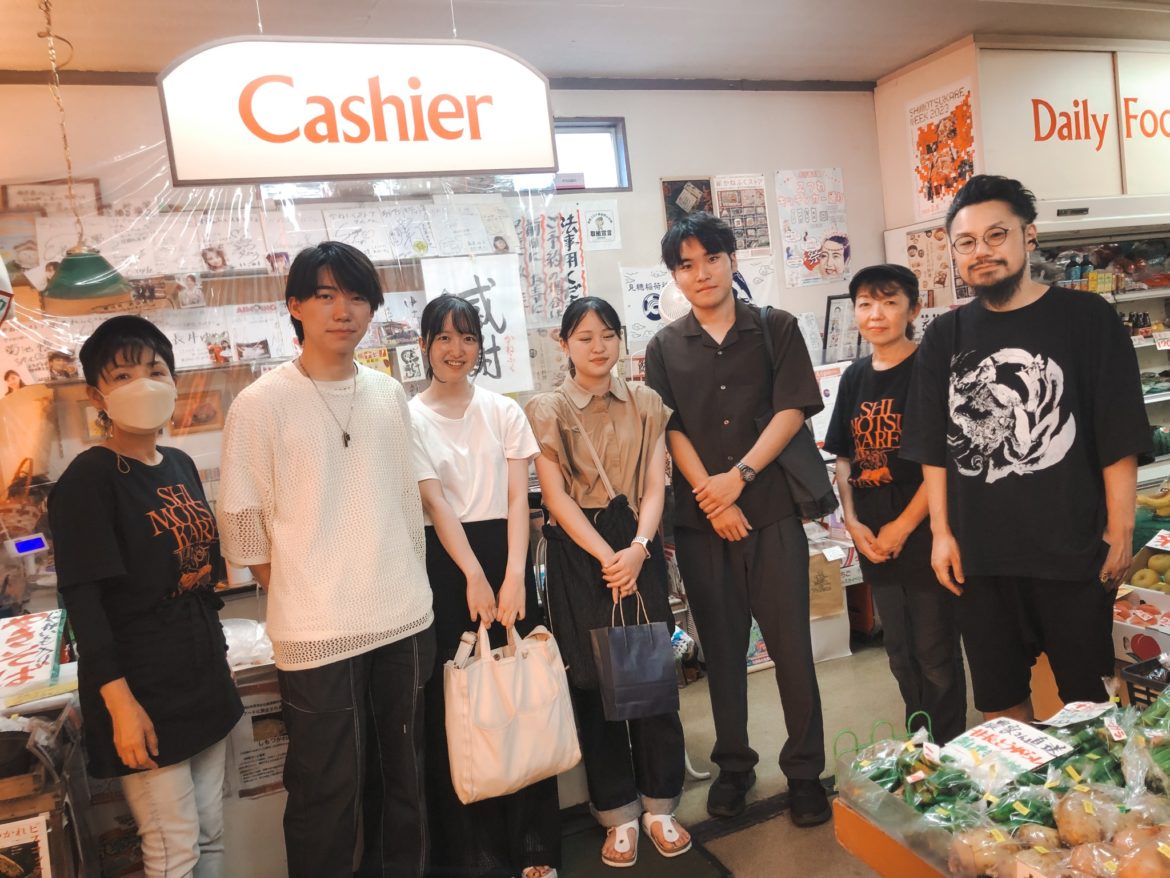 早稲田大学の学生さん4人がしもつかれ研究にインタビューに東京から来てくれました。